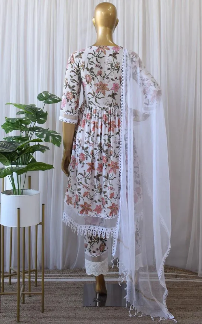 Mul-Mul Kurta With Straight pants (2)