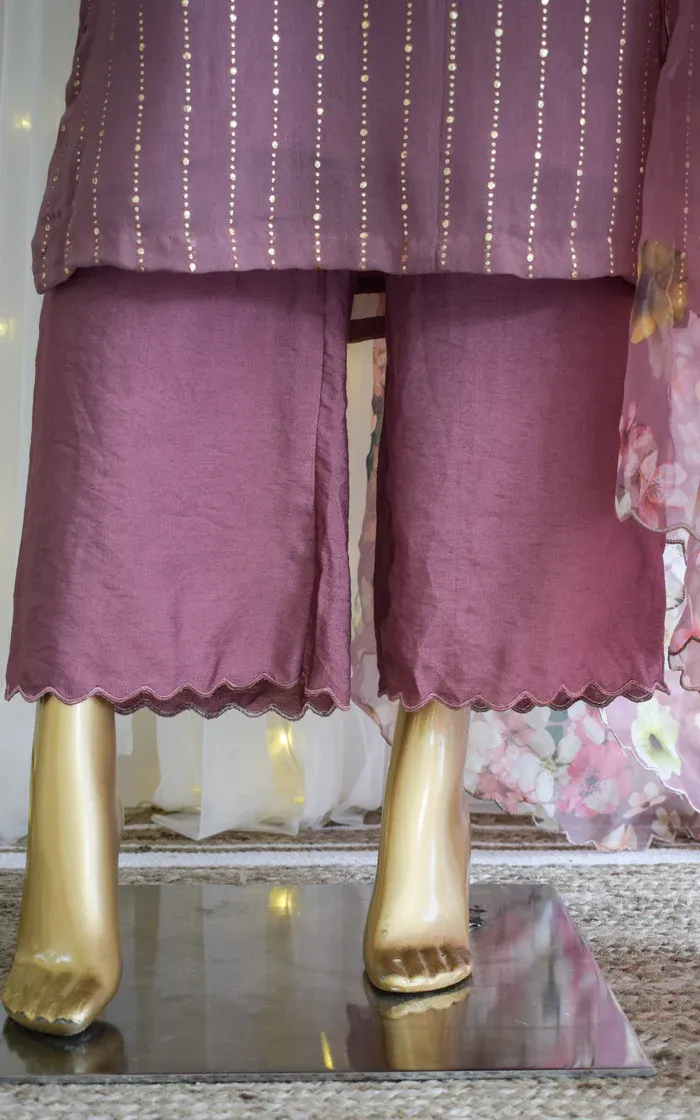 Straight Fit Pants With Cutwork (3)